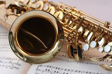Saxofon CF4